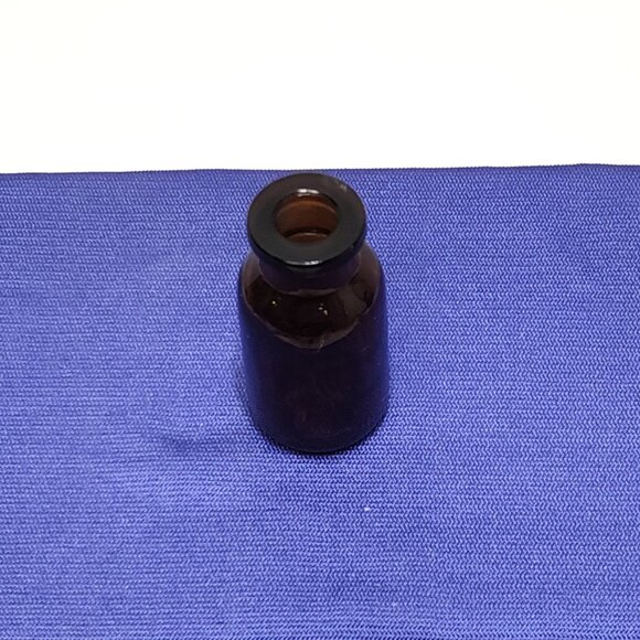 T.C. Wheaton & Co. T.C.W. Co. USA 28 Apothecary Med Bottle 2" Collectible RARE - Picture 3 of 7